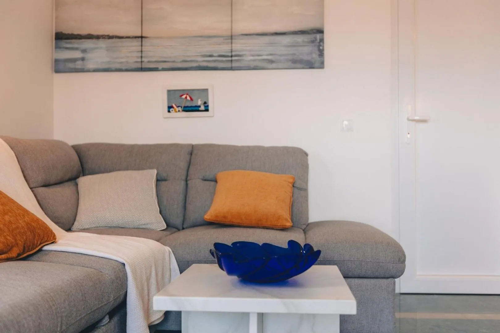 Apartment Blue Gallery Vantacici