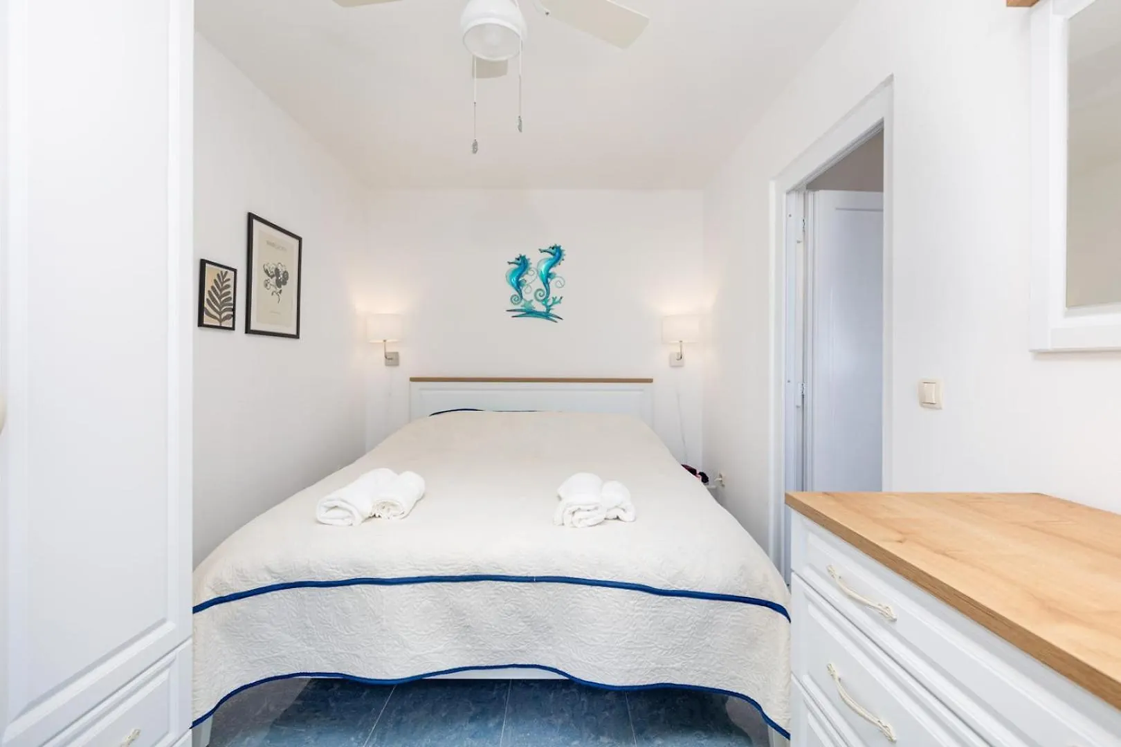 Apartment Blue Gallery Vantacici