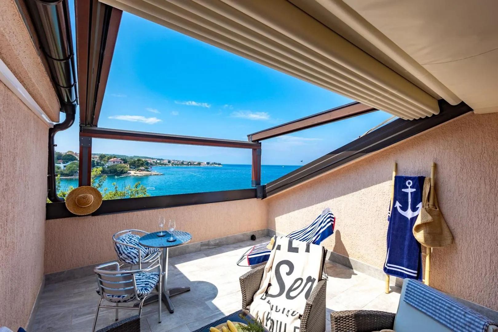 Apartment Blue Gallery Vantacici